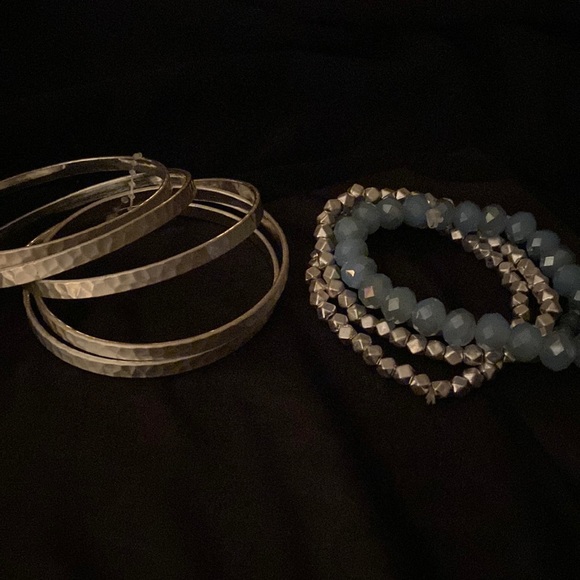 Two sets of bracelets - Picture 3 of 4